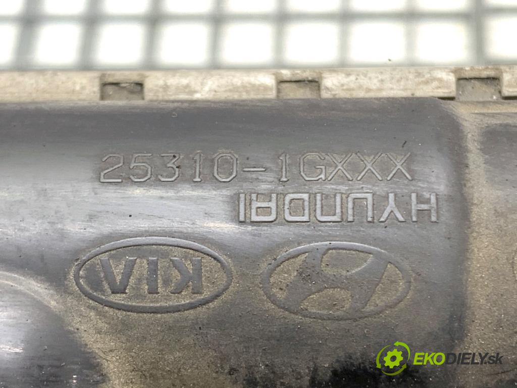 KIA RIO II liftback 2006 71 kW 1.4 16V 1399 Chladič vody 25310-1GXXX (Chladič vody)