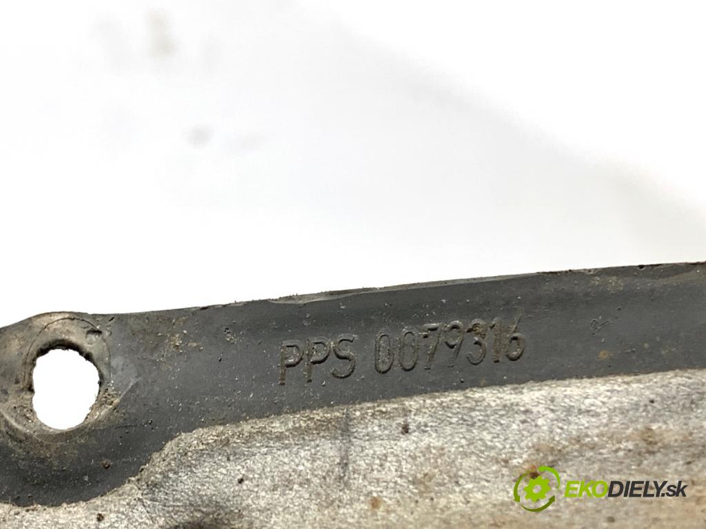 BMW F30 sedan 2015 110 kW 318 d 1995 podblatník levý přední část 7260725