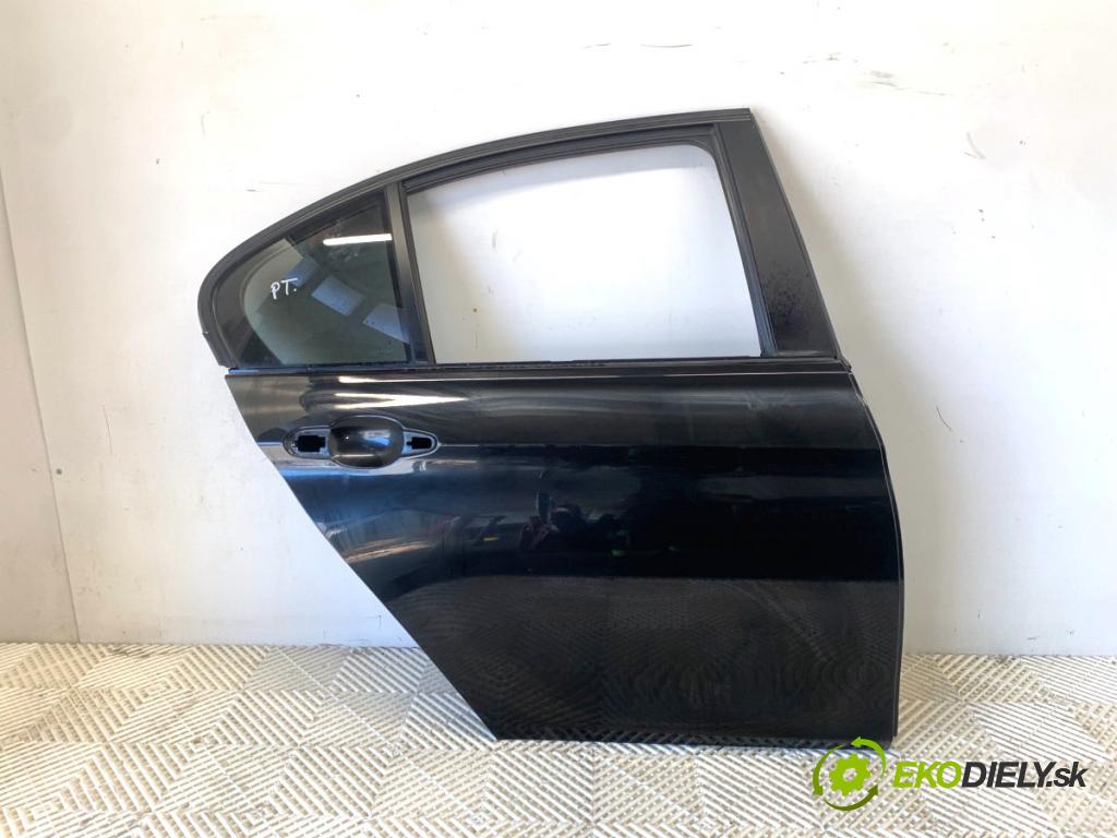 BMW F30 sedan 2015 110 kW 318 d 1995 Dvere pravy zad 475