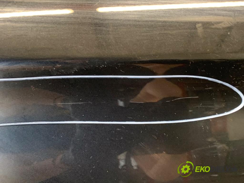 BMW F30 sedan 2015 110 kW 318 d 1995 Dvere pravy zad 475