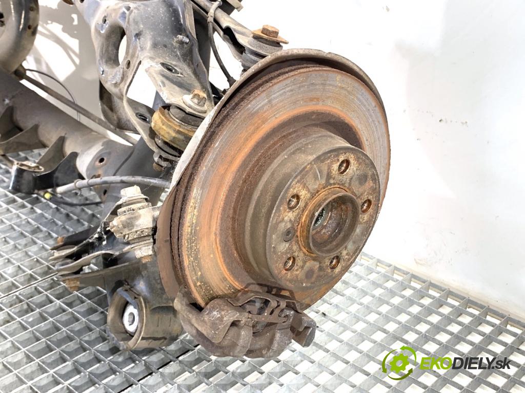 BMW F30 sedan 2015 110 kW 318 d 1995 Výstuha zad 6792506