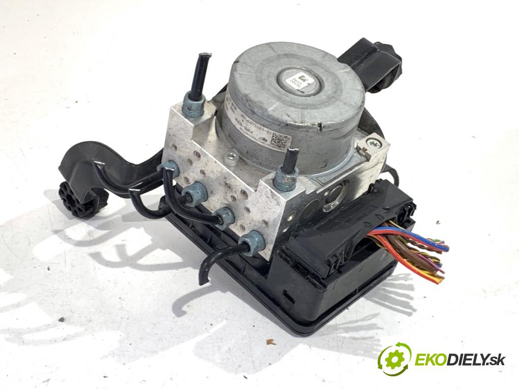 BMW F30 sedan 2015 110 kW 318 d 1995 pumpa ABS 6871109 (Pumpa ABS)