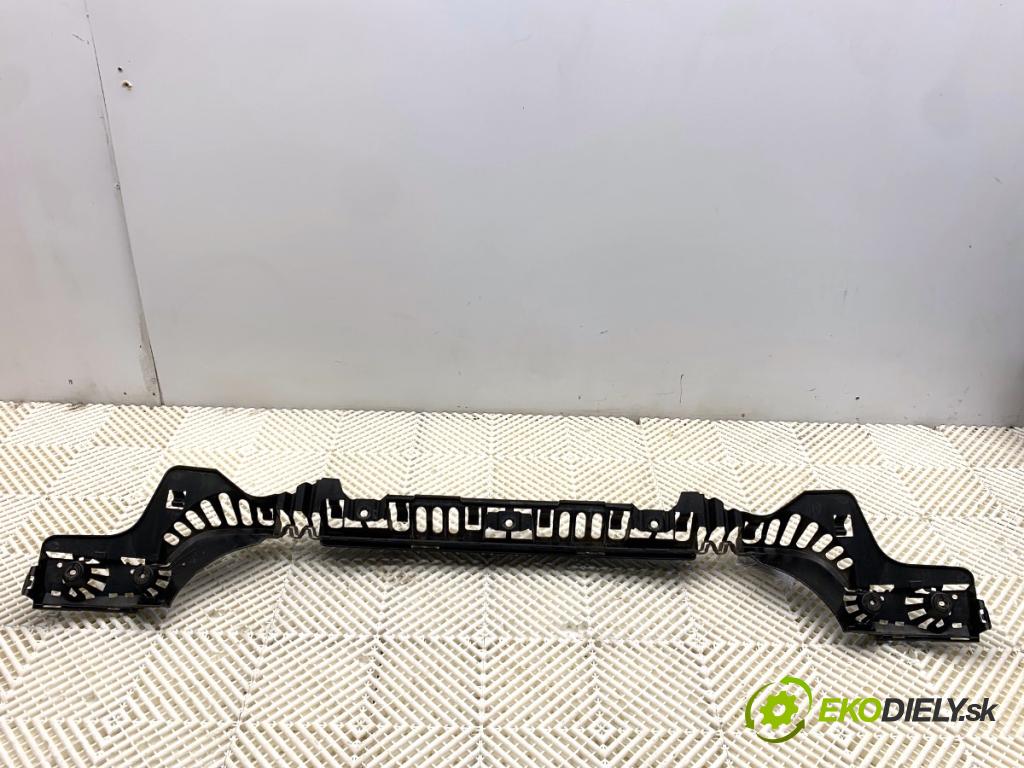 BMW F30 sedan 2015 110 kW 318 d 1995 úchyt nárazníka zadní část středový 7256922