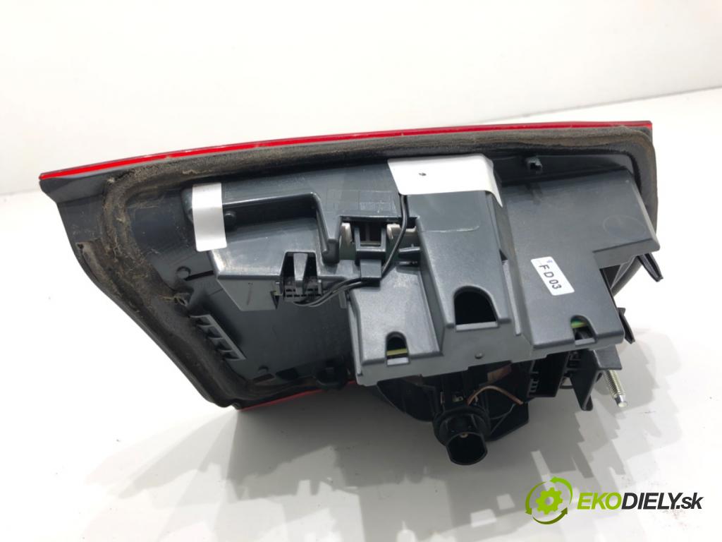 BMW F30 sedan 2015 110 kW 318 d 1995 Svetlo zad pravá vnútorná 8736912 (Kľučka dverí ostatné)