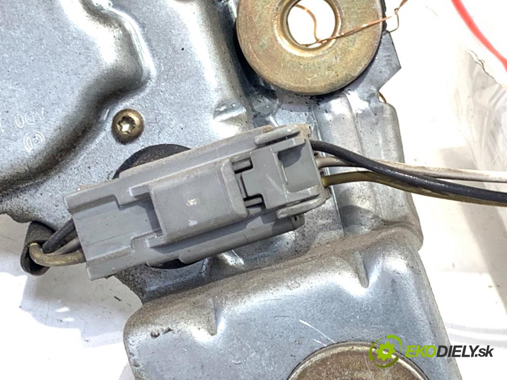 VOLVO V70 II Kombi 2000 103 kW 2.5 TDI 2460 Motor stieračov zad 9154525