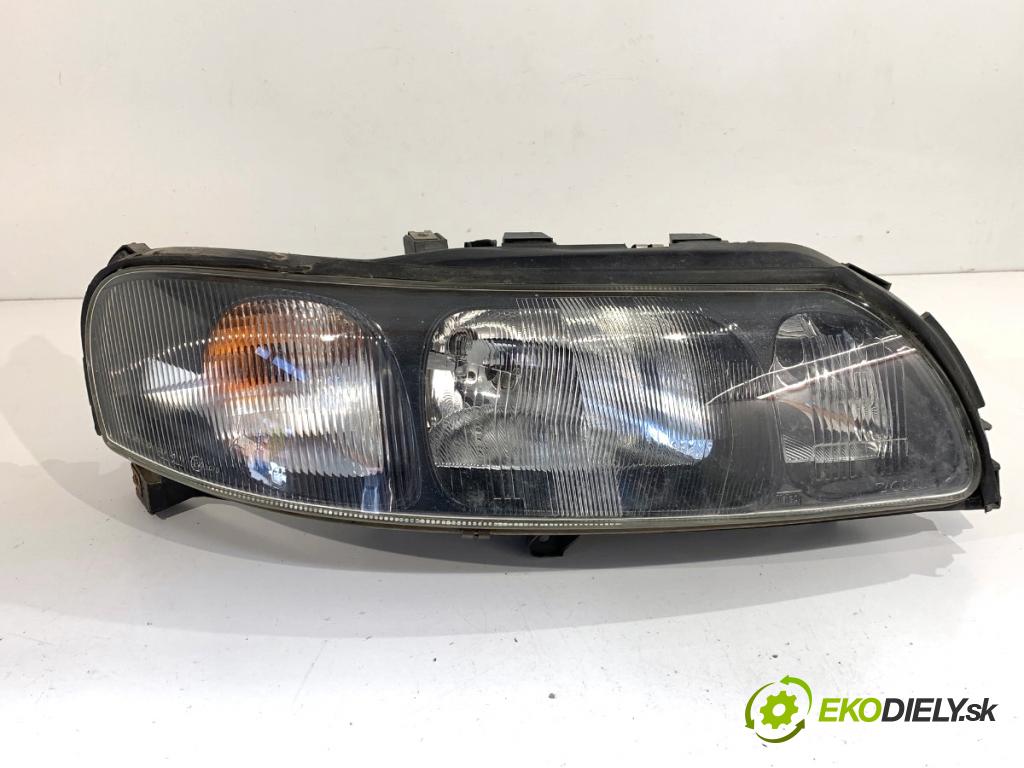 VOLVO V70 II Kombi 2000 103 kW 2.5 TDI 2460 světlomet pravý přední část 9151852