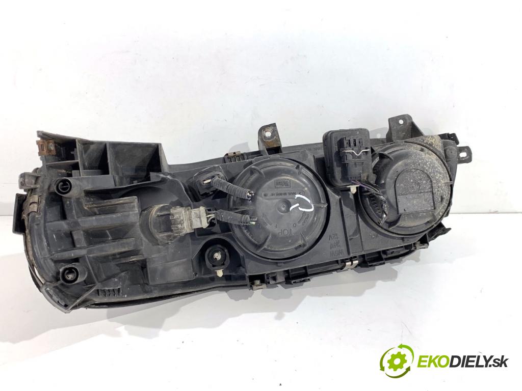 VOLVO V70 II Kombi 2000 103 kW 2.5 TDI 2460 světlomet pravý přední část 9151852