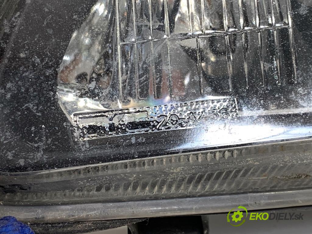 VOLVO V70 II Kombi 2000 103 kW 2.5 TDI 2460 Svetlomet ľavy predný