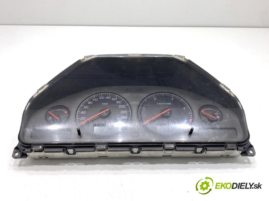 VOLVO V70 II Kombi 2000 103 kW 2.5 TDI 2460 prístrojovka 9499671 9459821 (Přístrojová deska)