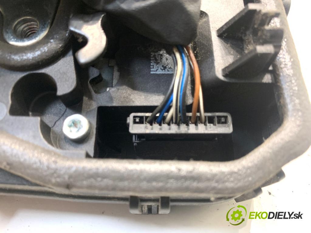 BMW E90 sedan 2006 120 kW 320 d 1995 zámok Dvere pravy predný 7059968