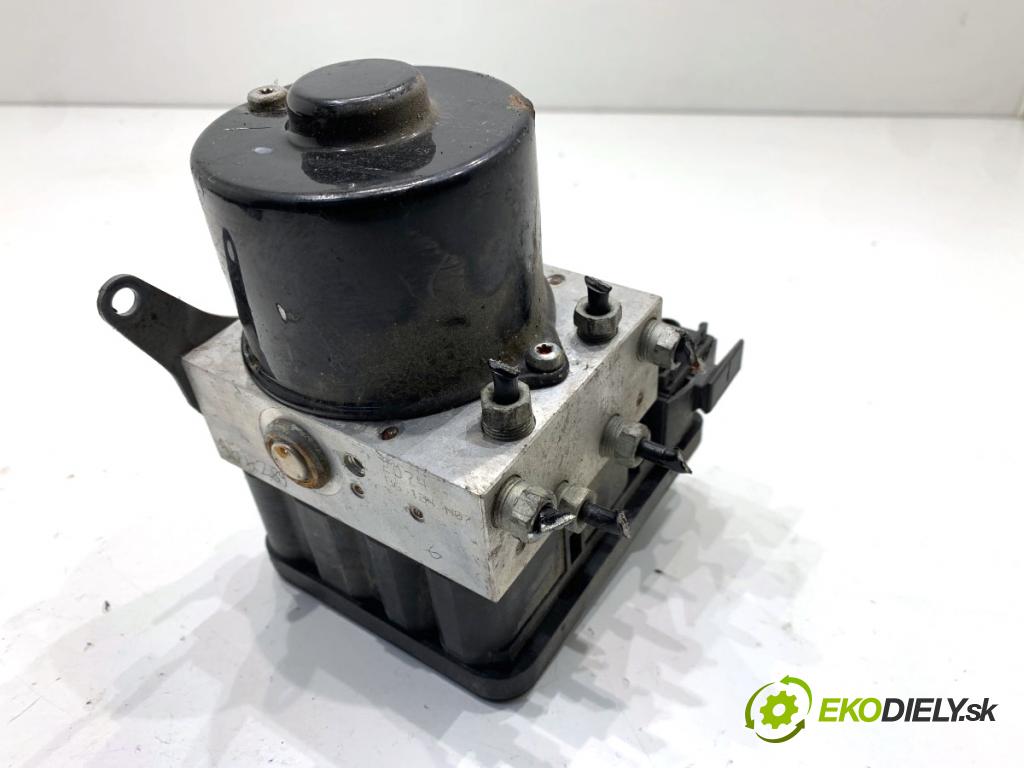 BMW E90 sedan 2006 120 kW 320 d 1995 pumpa ABS 6778164 (Pumpa ABS)