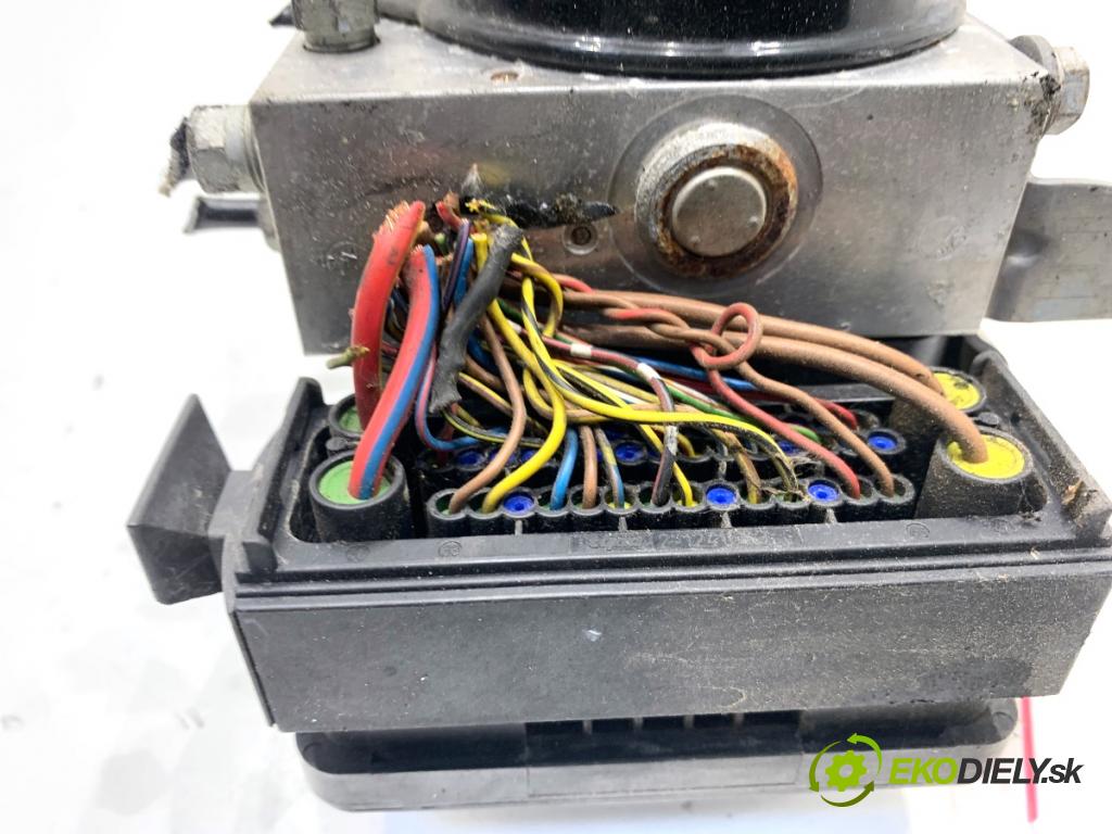 BMW E90 sedan 2006 120 kW 320 d 1995 pumpa ABS 6778164 (Pumpa ABS)