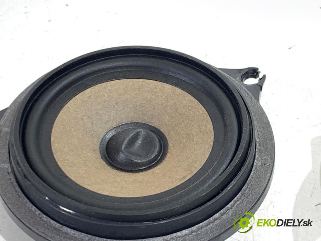 BMW E90 sedan 2006 120 kW 320 d 1995 reproduktory 9143232