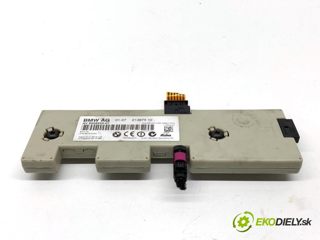 BMW E90 sedan 2006 120 kW 320 d 1995 ANTENA 6928934
