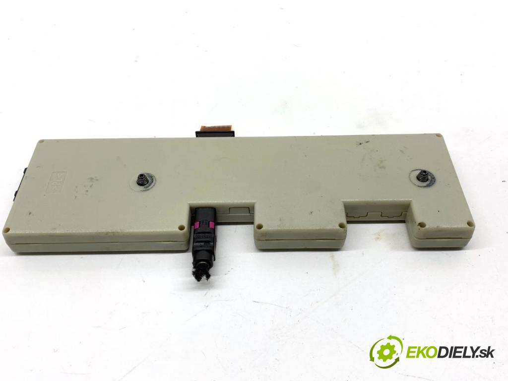BMW E90 sedan 2006 120 kW 320 d 1995 ANTENA 6928934