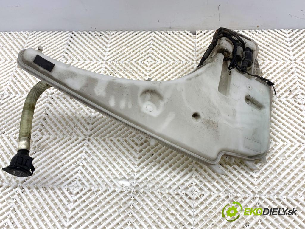 BMW E87 liftback 2005 90 kW 118 d 1995 nádržka ostřikovačů 7124231