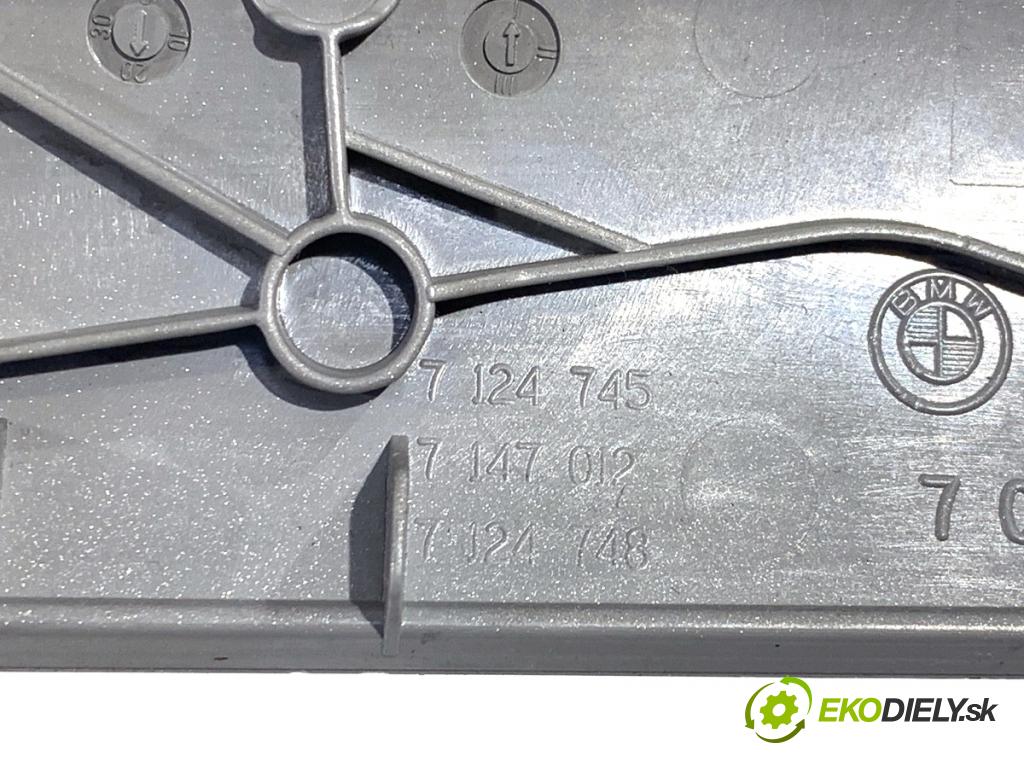 BMW E87 liftback 2005 90 kW 118 d 1995 Lišta kryt 7071272 (Lišta)