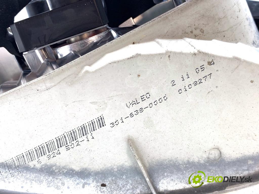 BMW E87 liftback 2005 90 kW 118 d 1995 světlo pravý zadní část 6924502
