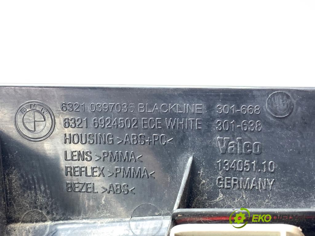 BMW E87 liftback 2005 90 kW 118 d 1995 Svetlo pravy zad 6924502