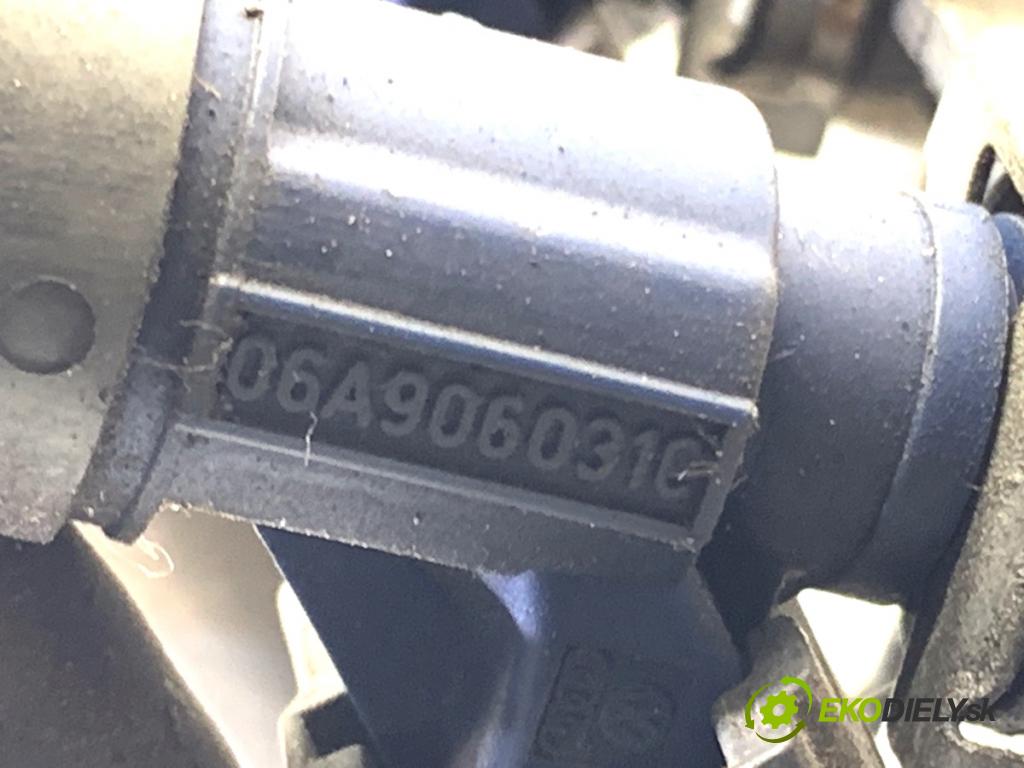 SEAT ALHAMBRA I nadwozie wielkoprzestrzenne (MPV) 2003 85 kW 2.0 i 1984 lišta vstřikovací 037133317N (Vstřikovací lišta)