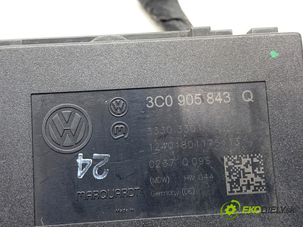 VW PASSAT B6 sedan 2007 77 kW 1.9 TDI 1896 spinačka 3C0905843Q (Spínacia skrinka)