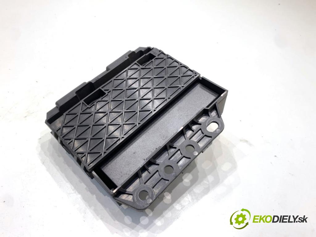VW PASSAT B6 sedan 2007 77 kW 1.9 TDI 1896 Modul komfortu 3C0959433R (Modul komfortu)