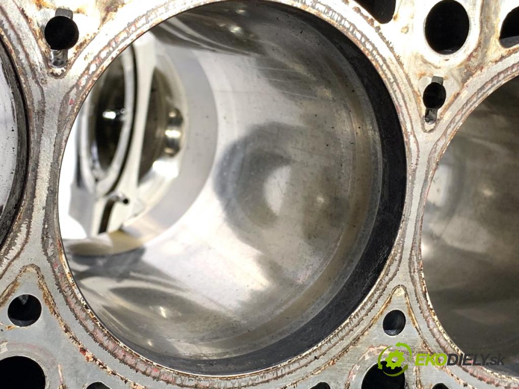 BMW G05 SUV 2020 294 kW xDrive M 50 d 2993 blok Motor 8575501 (Blok motora)