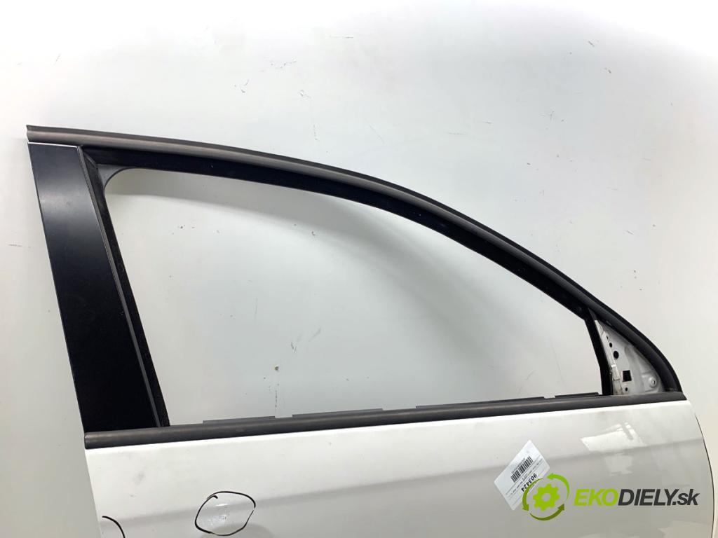 VW GOLF VI Kombi 2010 77 kW 1.6 TDI 1598 Dvere pravy predný LB9A