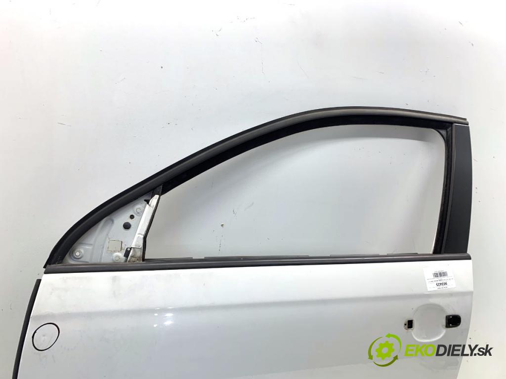 VW GOLF VI Kombi 2010 77 kW 1.6 TDI 1598 dveře levý přední část LB9A