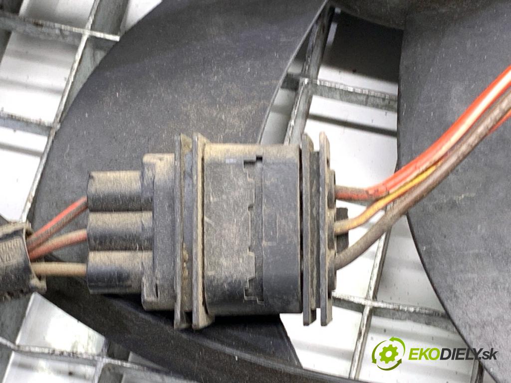 VW FOX liftback 2005 51 kW 1.4 TDI 1422 Ventilátor chladiča 885003035 (Ventilátor)