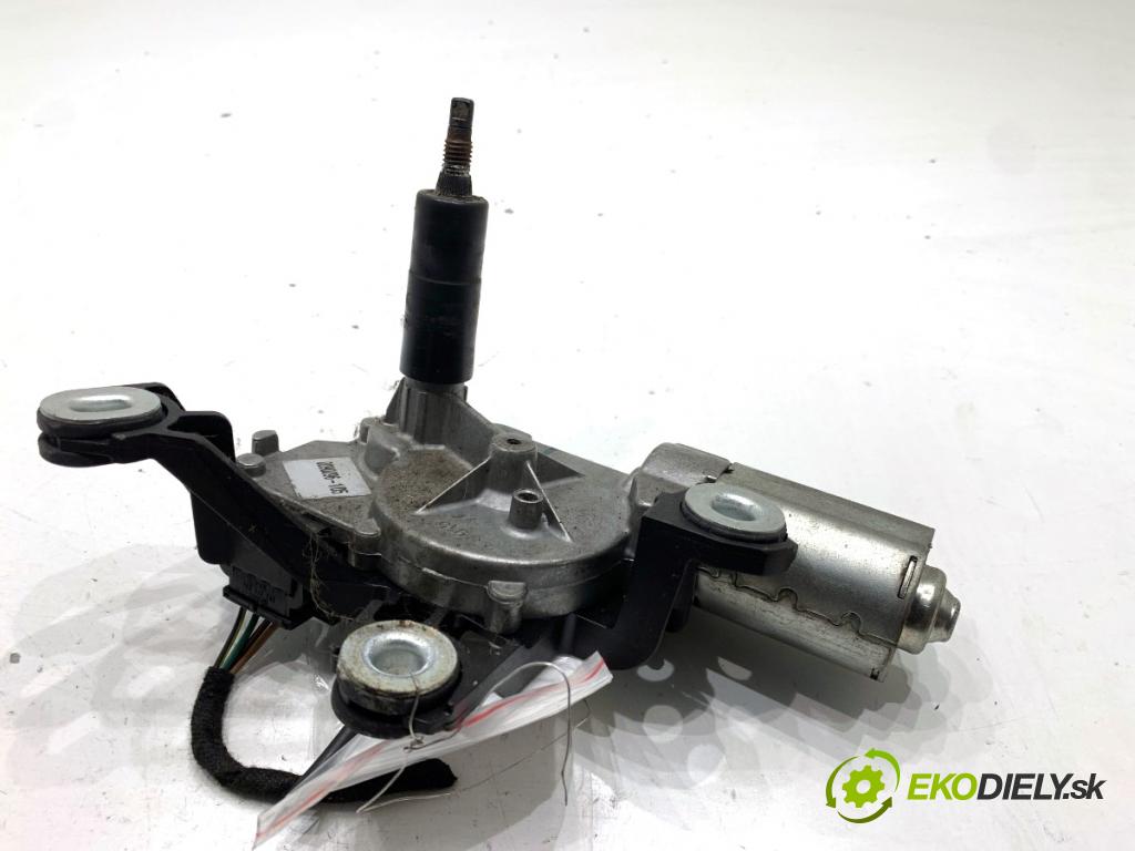 VW FOX liftback 2005 51 kW 1.4 TDI 1422 motor stěračů zadní část