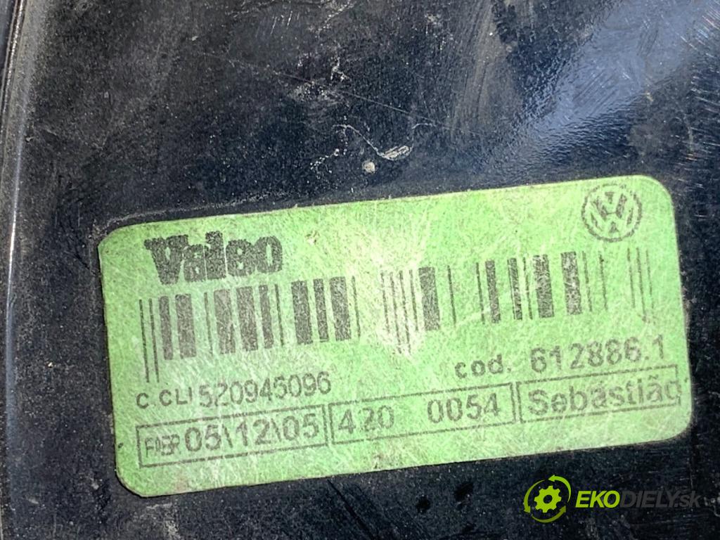 VW FOX liftback 2005 51 kW 1.4 TDI 1422 světlo pravý zadní část 5Z0945096