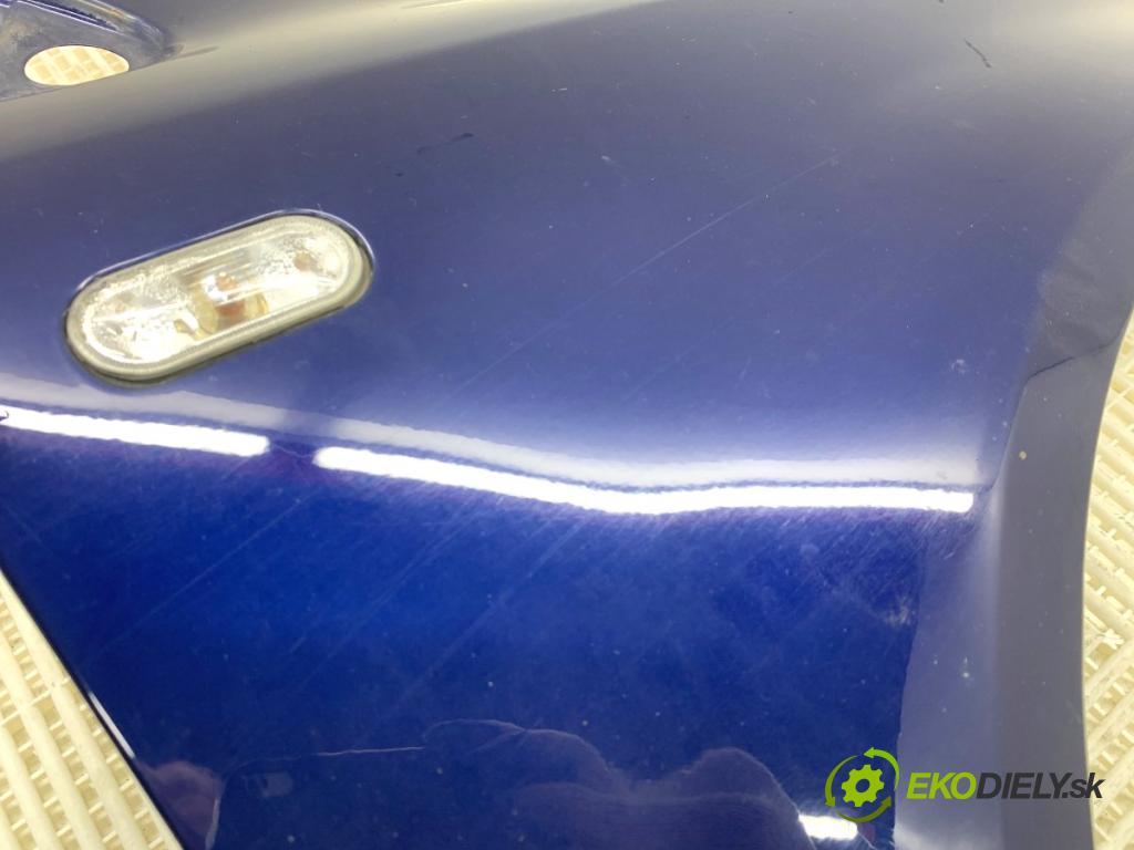 VW FOX liftback 2005 51 kW 1.4 TDI 1422 Blatník pravy predný