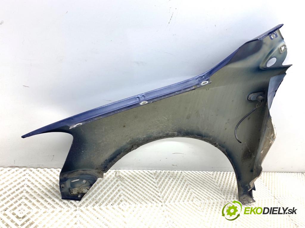 VW FOX liftback 2005 51 kW 1.4 TDI 1422 blatník pravý přední část