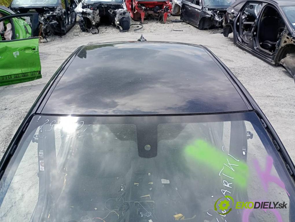 BMW F30 sedan 2015 110 kW 318 d 1995 karoséria ČTVRŤÁK: Blatník prah strecha PODŁUŻNICA