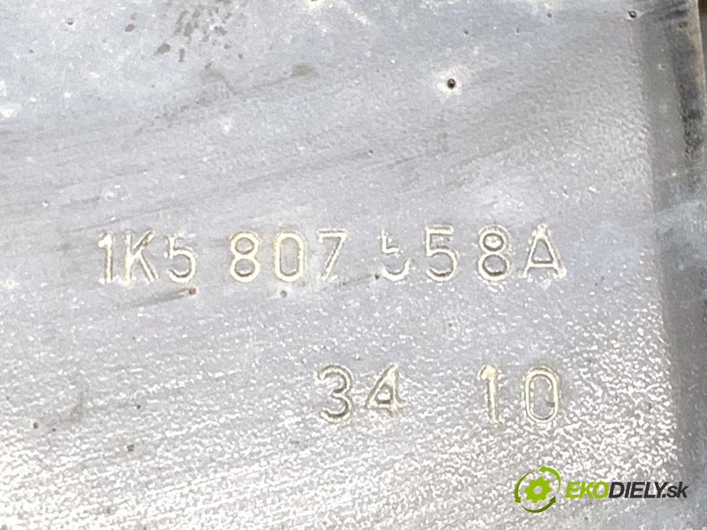 VW GOLF VI Kombi 2010 77 kW 1.6 TDI 1598 Výstuha nárazníka zad 1K5807311A (Výstuha zadná)