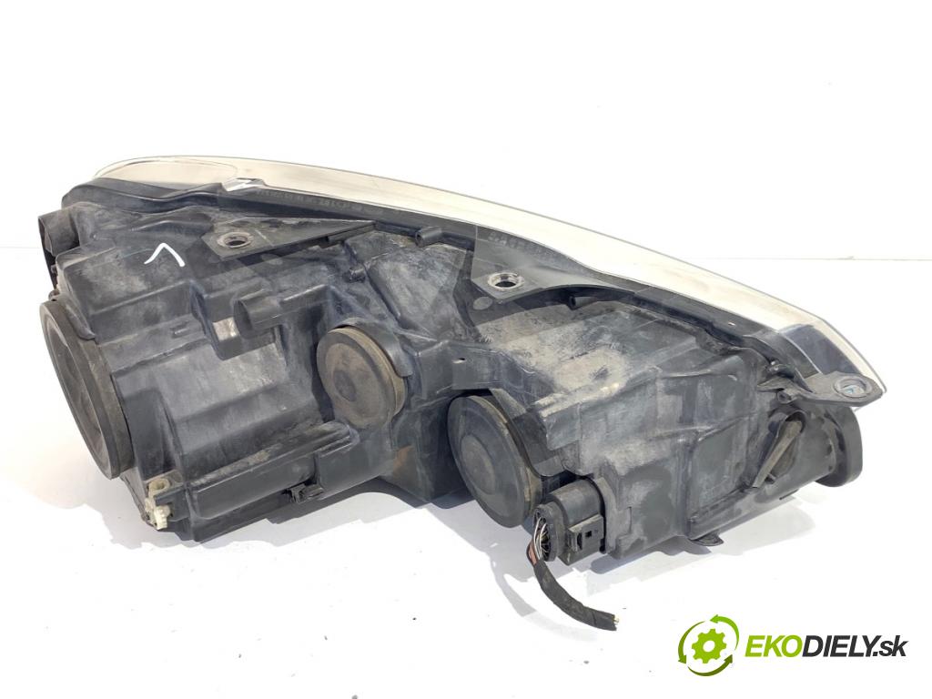VW GOLF VI Kombi 2010 77 kW 1.6 TDI 1598 Svetlomet ľavy predný