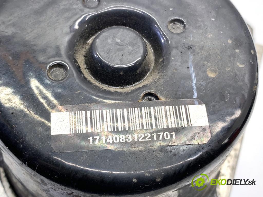 VW GOLF VI Kombi 2010 77 kW 1.6 TDI 1598 pumpa ABS 1K0614517CE (Pumpa ABS)