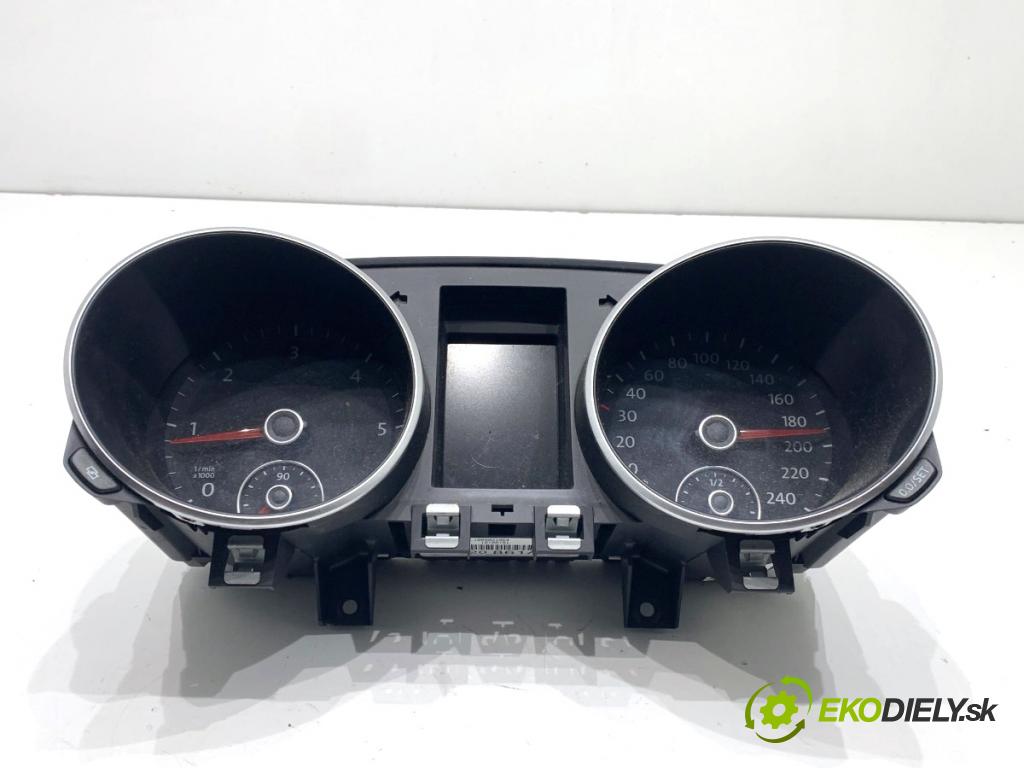 VW GOLF VI Kombi 2010 77 kW 1.6 TDI 1598 prístrojovka 5K0920861A (Přístrojová deska)