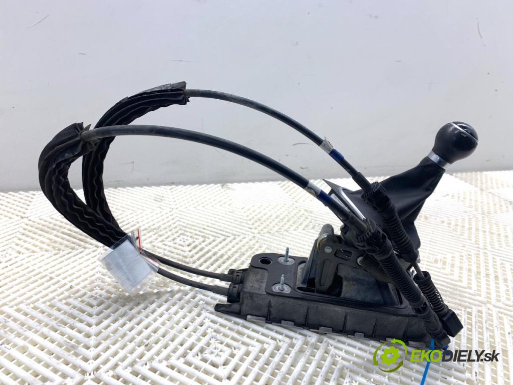 VW GOLF VI Kombi 2010 77 kW 1.6 TDI 1598 Kulisa 1K0711049CB (Rýchlostná páka (kulisa))