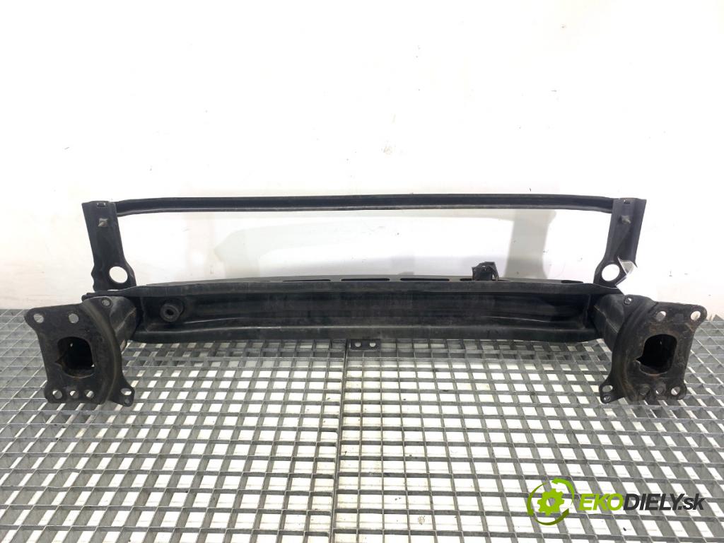 VW GOLF VI Kombi 2010 77 kW 1.6 TDI 1598 Výstuha nárazníka predný 5K0807109M (Výstuha predná)