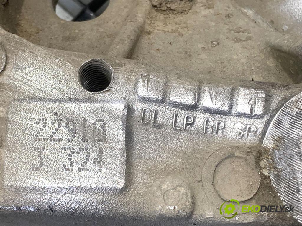 VW GOLF VI Kombi 2010 77 kW 1.6 TDI 1598 výztuha pod motor 1K0199369G (Přední výztuha)