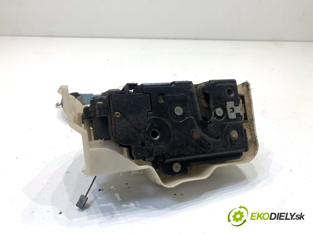 VW TOURAN nadwozie wielkoprzestrzenne (MPV) 2005 77 kW 1.9 TDI 1896 zámok Dvere ľavy predný 3D1837015