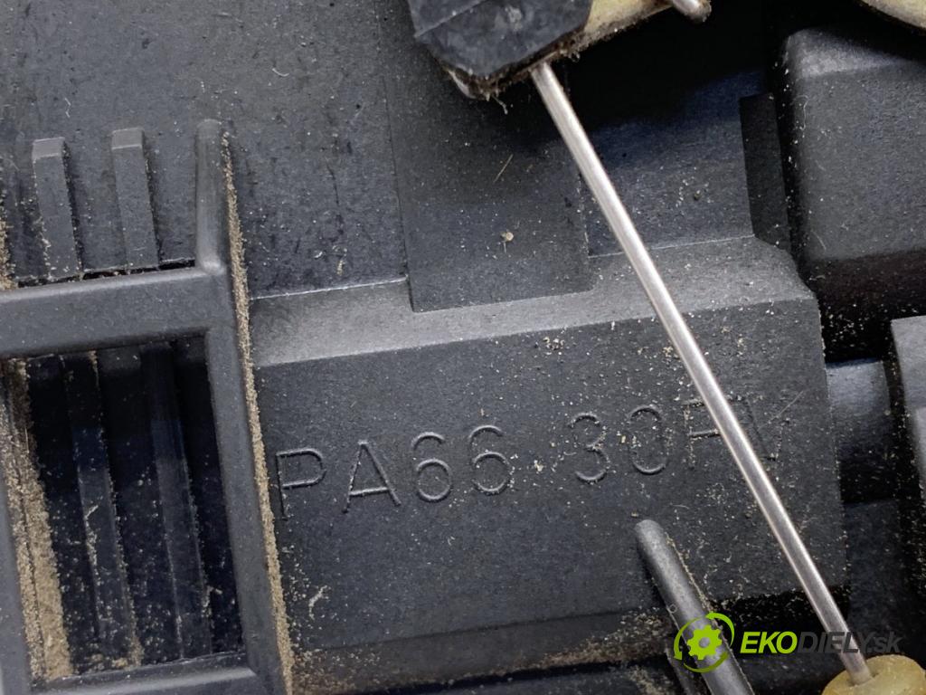 AUDI A4 B6 sedan 2004 114 kW 2.5 TDI 2496 zámok Dvere ľavy zad 8E0839015C