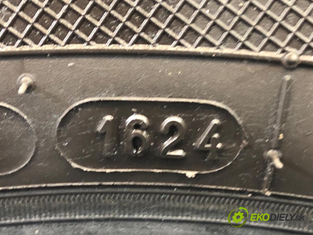 --- ---      PNEUMATIKY: PARA: VÍCENÁ SEZÓNA: 195/55 15" KLEBER