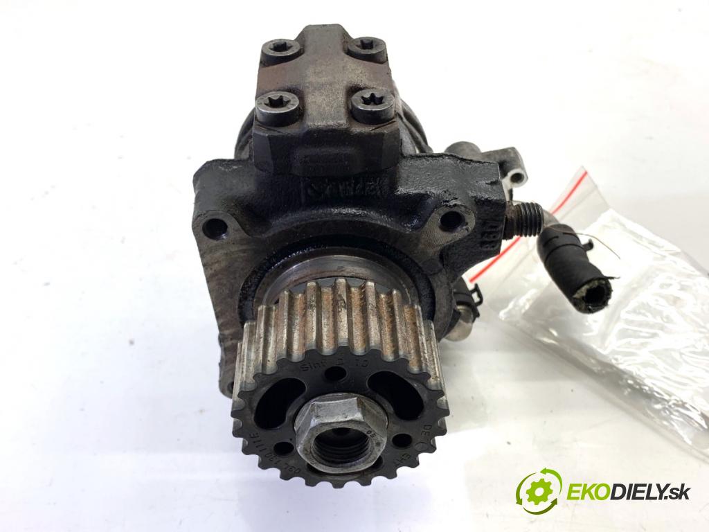 VW GOLF VI Kombi 2010 77 kW 1.6 TDI 1598 Pumpa vstrekovacia 03L130755E (Vstrekovacie čerpadlo)