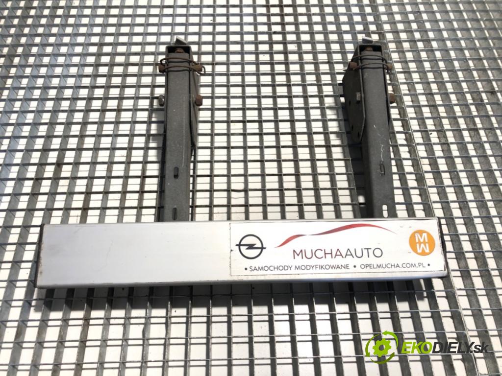 OPEL MOVANO B Autobus 2021 120 kW 2.3 CDTI FWD (JV) 2298 lišta boční pravá 