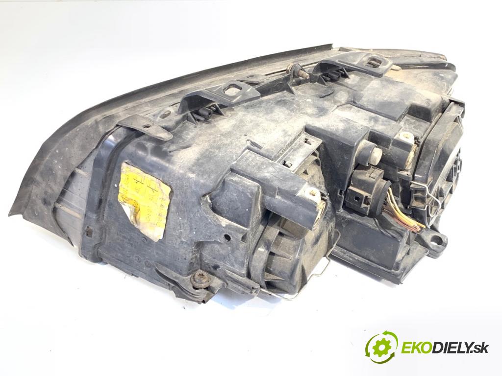 AUDI A4 B6 sedan 2004 114 kW 2.5 TDI 2496 Svetlomet pravy predný 441-1146R