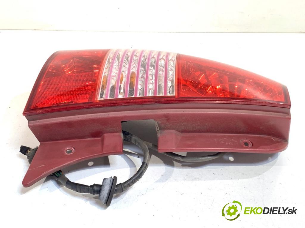 KIA PICANTO I liftback 2004 48 kW 1.1 1086 Svetlo ľavy zad