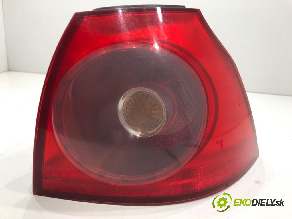 VW GOLF V liftback 2004 77 kW 1.9 TDI 1896 světlo pravý zadní část 1K6945096